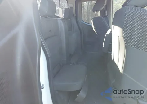 2016 Nissan Frontier Pro-4X z USA, uszkodzony, nr VIN 1N6AD0CW2GN703747